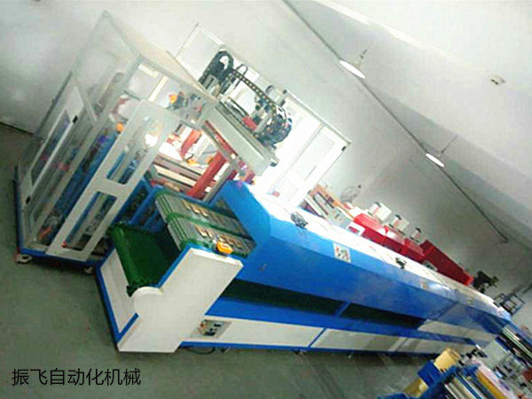 全自动压花机有什么特点吸引客户的呢？